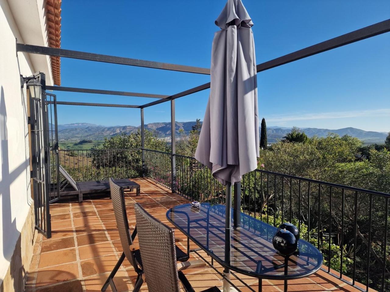 Finca Flamenco Holiday Suites Adults Only Pizarra Bagian luar foto
